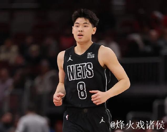 崔永熙谈篮网训练感受:施罗德与西蒙斯相处融洽 崔永熙谈篮网训练感受:施罗德与西蒙斯相处融洽